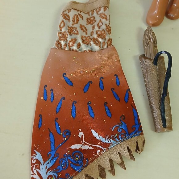 Pocahontas doll with accessories - Picture 4 of 7